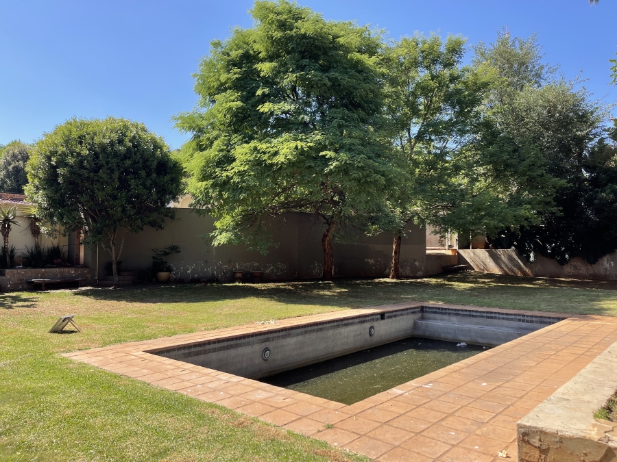 8 Bedroom Property for Sale in Auckland Park Gauteng