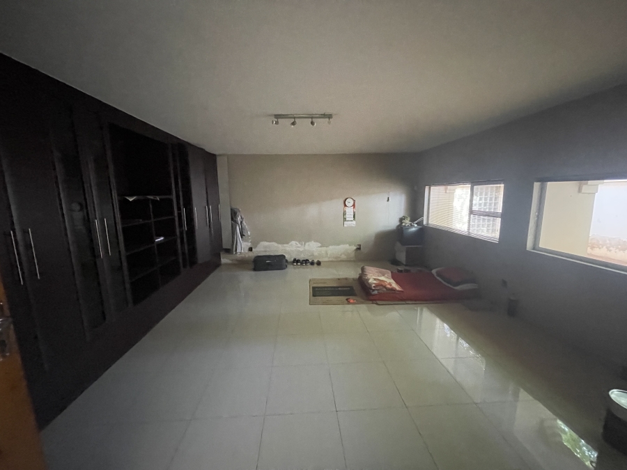 8 Bedroom Property for Sale in Auckland Park Gauteng