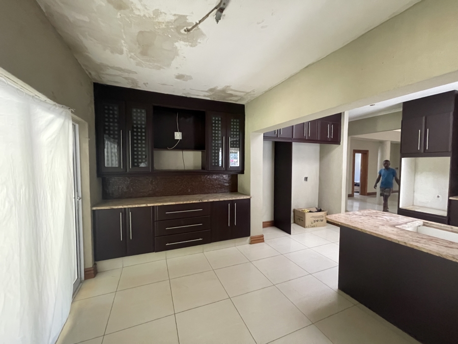 8 Bedroom Property for Sale in Auckland Park Gauteng