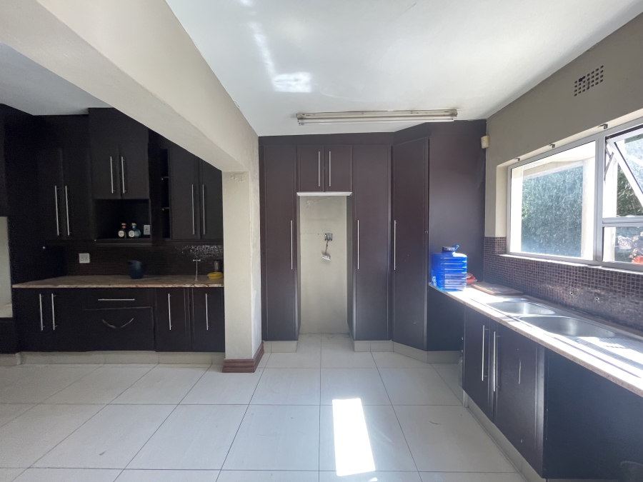 8 Bedroom Property for Sale in Auckland Park Gauteng