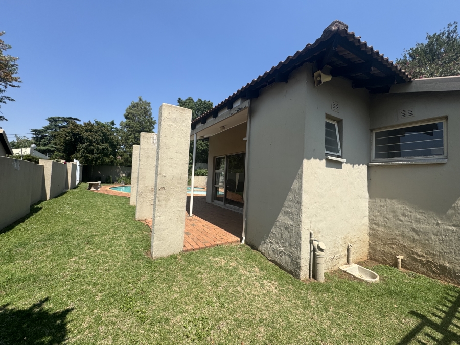 4 Bedroom Property for Sale in Corlett Gardens Gauteng