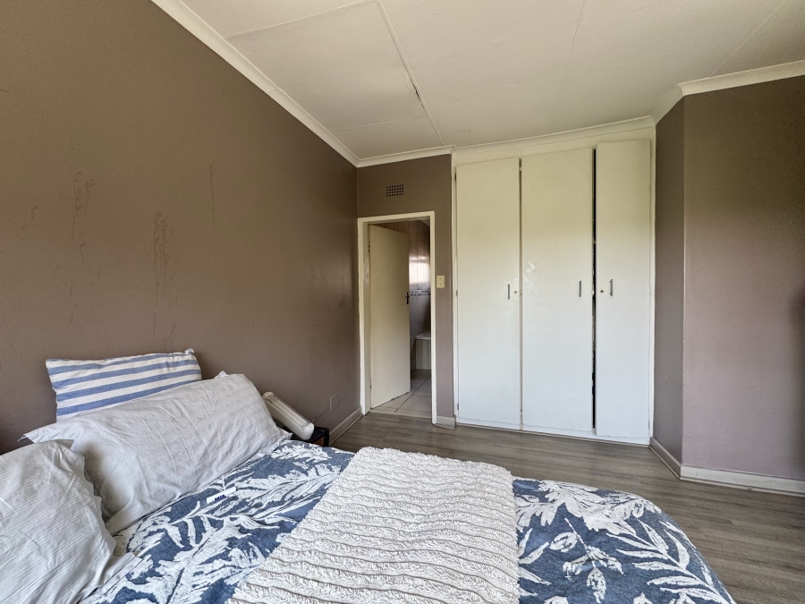 4 Bedroom Property for Sale in Corlett Gardens Gauteng