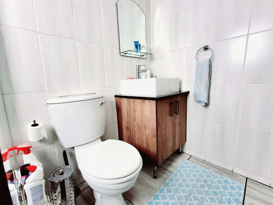 2 Bedroom Property for Sale in Marais Steyn Park Gauteng