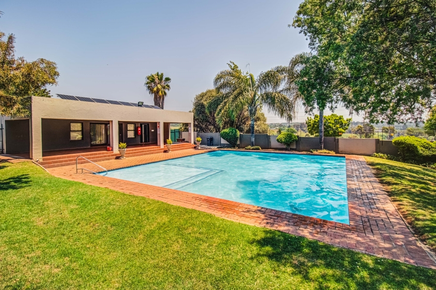 2 Bedroom Property for Sale in Marais Steyn Park Gauteng