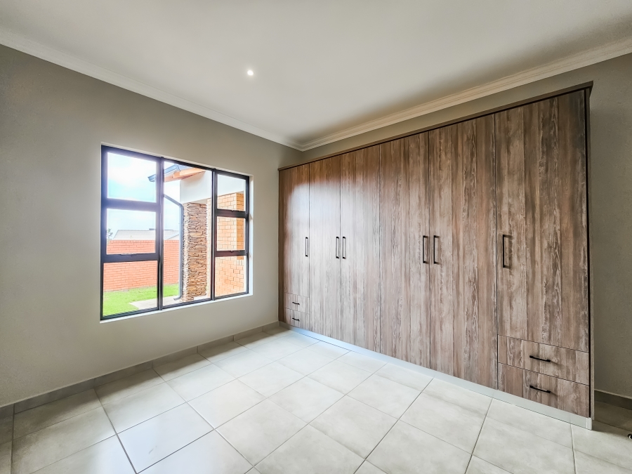 3 Bedroom Property for Sale in Six Fountains Residential Estate Gauteng