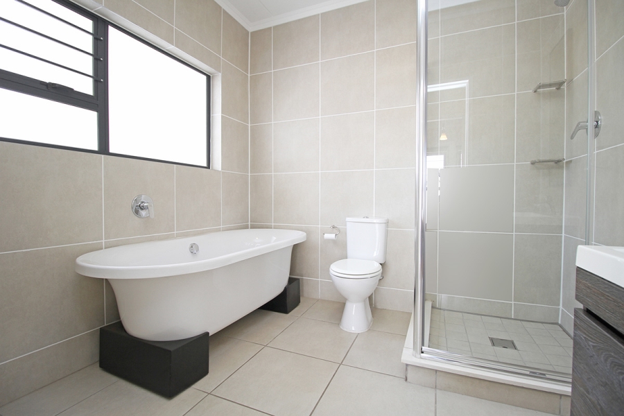 3 Bedroom Property for Sale in Greenstone Hill Gauteng