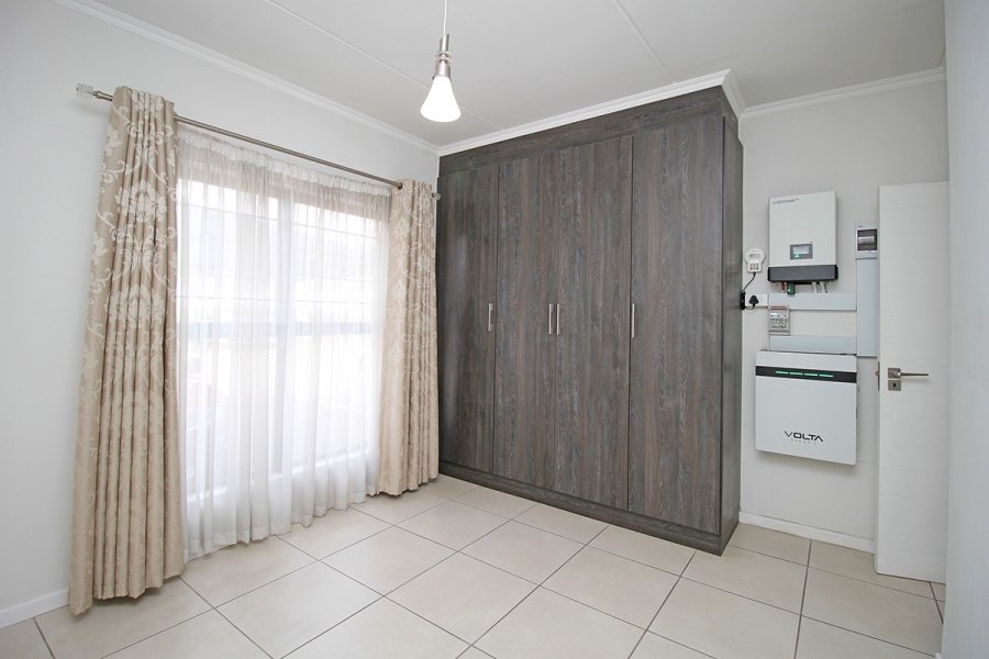 3 Bedroom Property for Sale in Greenstone Hill Gauteng