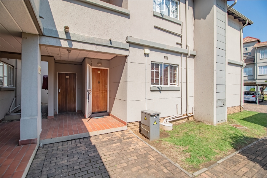 2 Bedroom Property for Sale in Eden Glen Gauteng