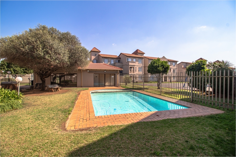 2 Bedroom Property for Sale in Eden Glen Gauteng