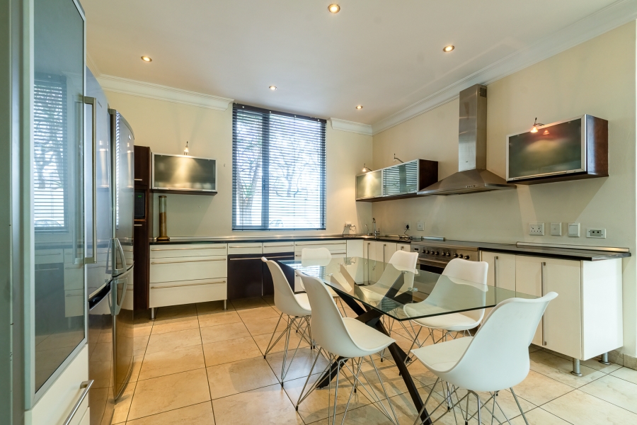 6 Bedroom Property for Sale in Waterkloof Ridge Gauteng