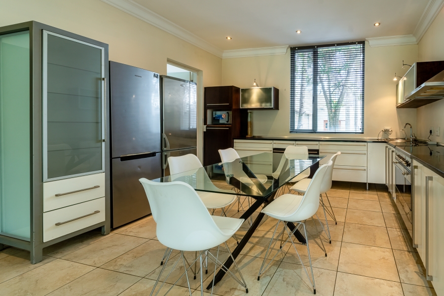 6 Bedroom Property for Sale in Waterkloof Ridge Gauteng