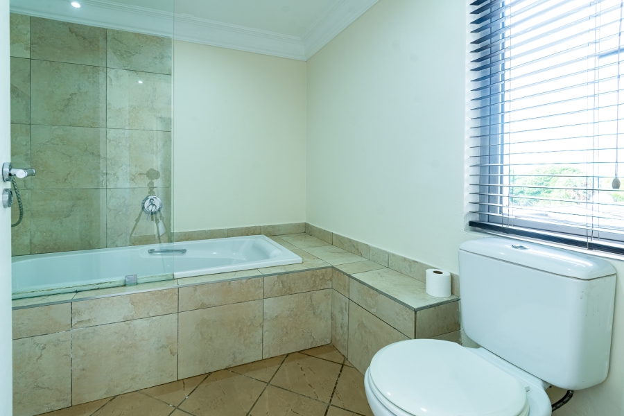 6 Bedroom Property for Sale in Waterkloof Ridge Gauteng