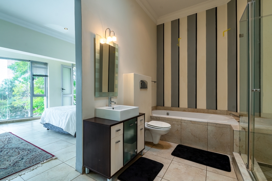 6 Bedroom Property for Sale in Waterkloof Ridge Gauteng