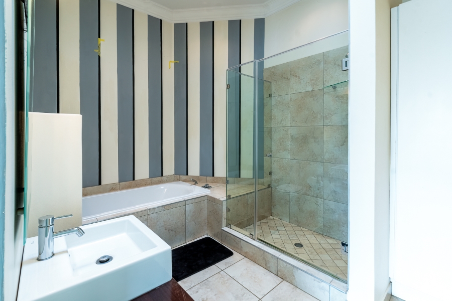 6 Bedroom Property for Sale in Waterkloof Ridge Gauteng