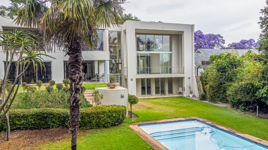 6 Bedroom Property for Sale in Waterkloof Ridge Gauteng