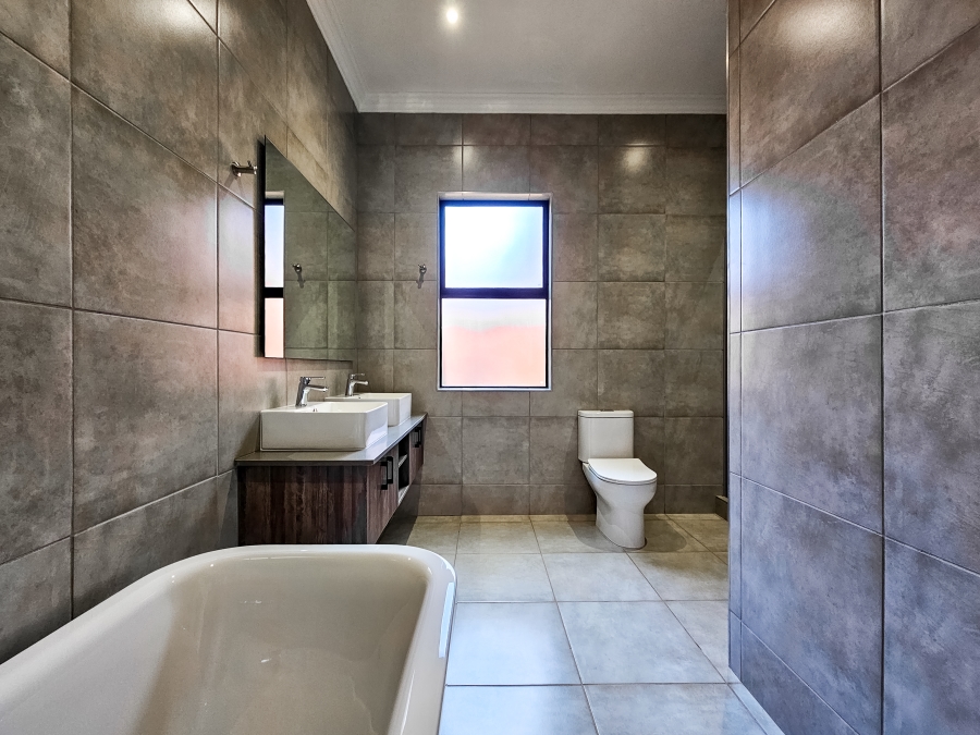 3 Bedroom Property for Sale in Six Fountains Residential Estate Gauteng