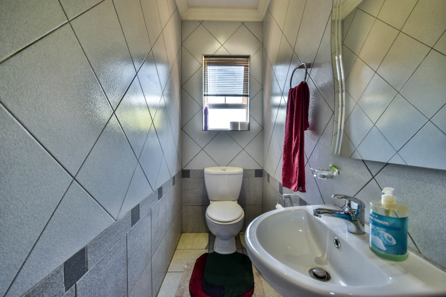 4 Bedroom Property for Sale in Midstream Estate Gauteng