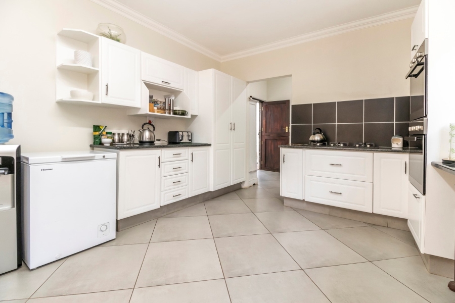 4 Bedroom Property for Sale in Highlands North Gauteng