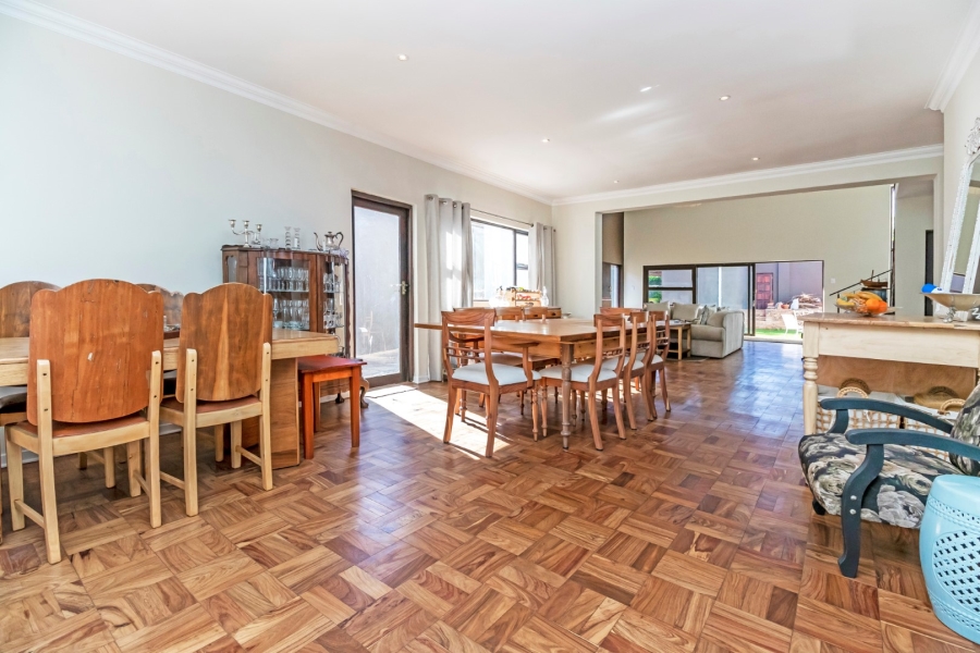 4 Bedroom Property for Sale in Highlands North Gauteng