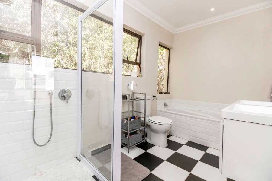 4 Bedroom Property for Sale in Highlands North Gauteng