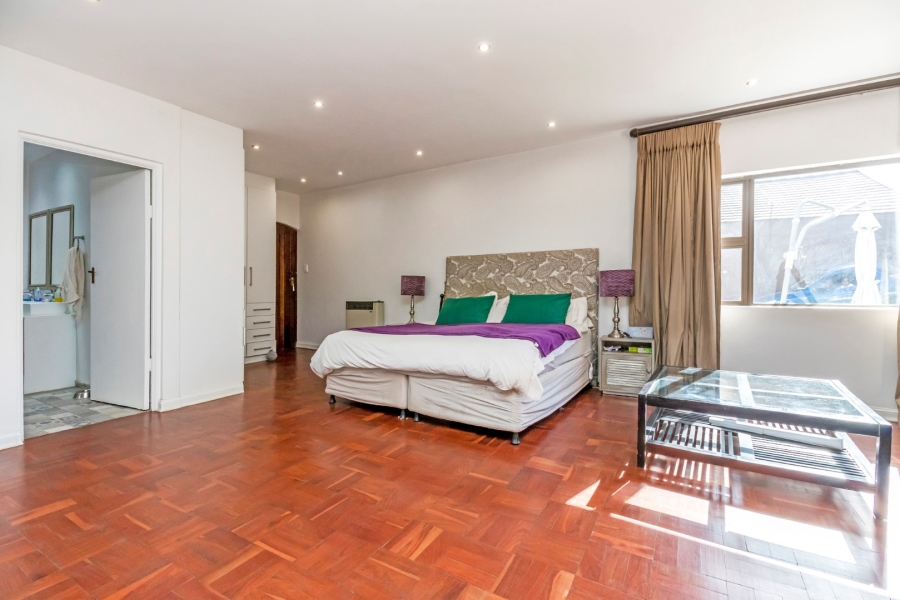 4 Bedroom Property for Sale in Highlands North Gauteng