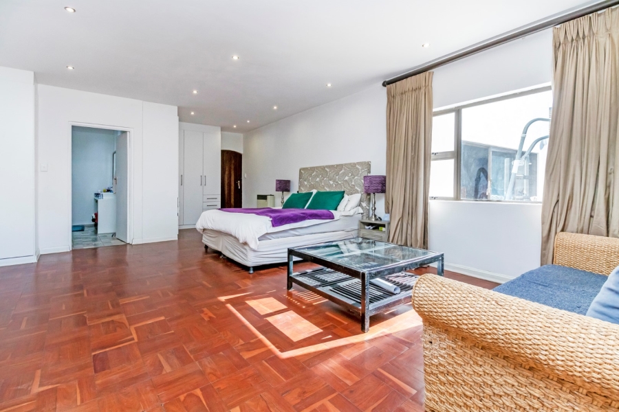 4 Bedroom Property for Sale in Highlands North Gauteng