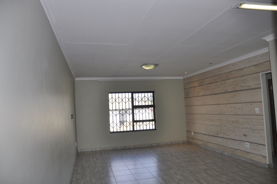 2 Bedroom Property for Sale in Noordwyk Gauteng