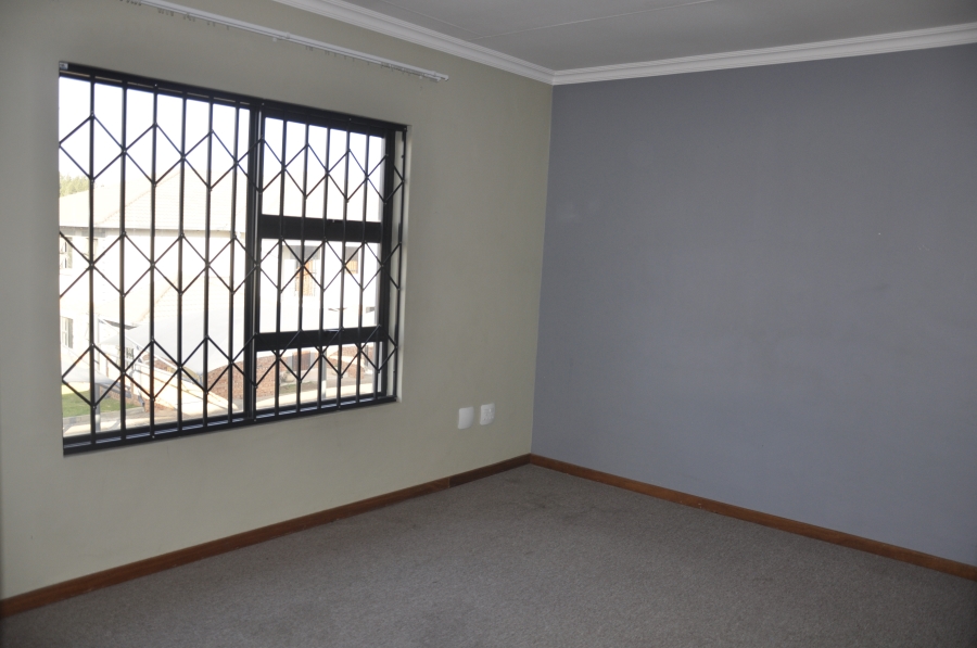 2 Bedroom Property for Sale in Noordwyk Gauteng