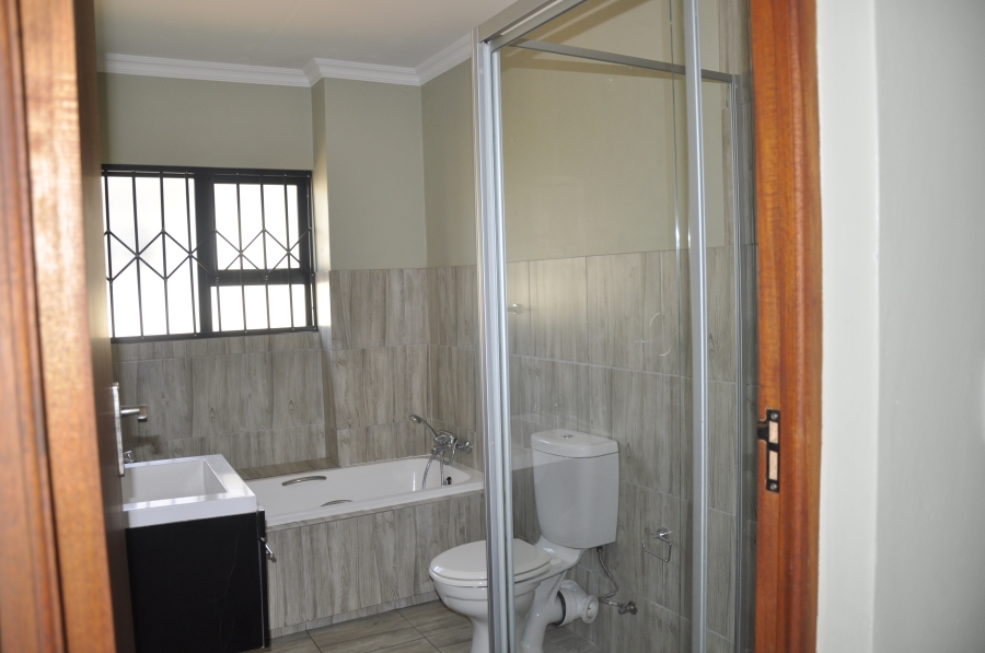 2 Bedroom Property for Sale in Noordwyk Gauteng
