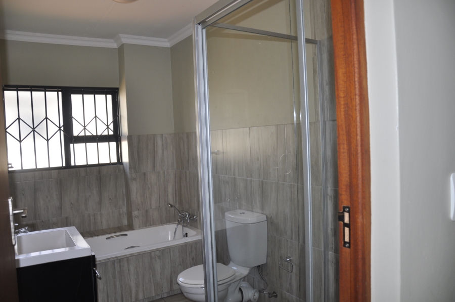 2 Bedroom Property for Sale in Noordwyk Gauteng