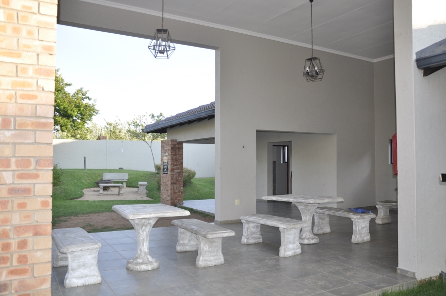 2 Bedroom Property for Sale in Noordwyk Gauteng
