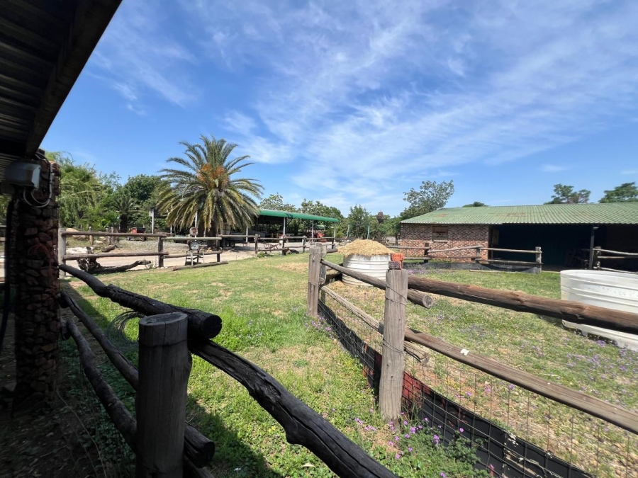 10 Bedroom Property for Sale in Homelands Gauteng