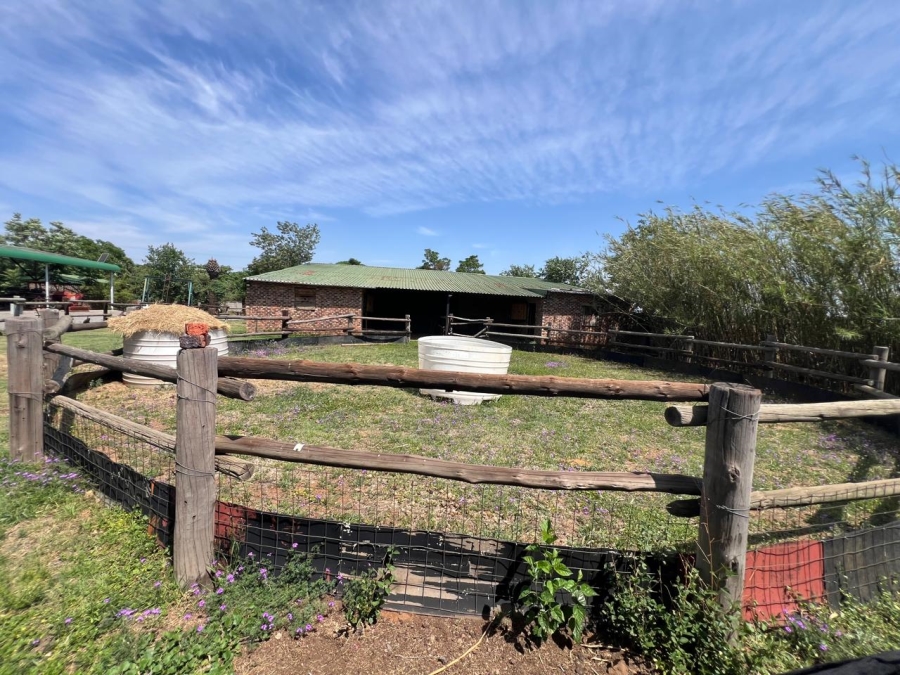 10 Bedroom Property for Sale in Homelands Gauteng