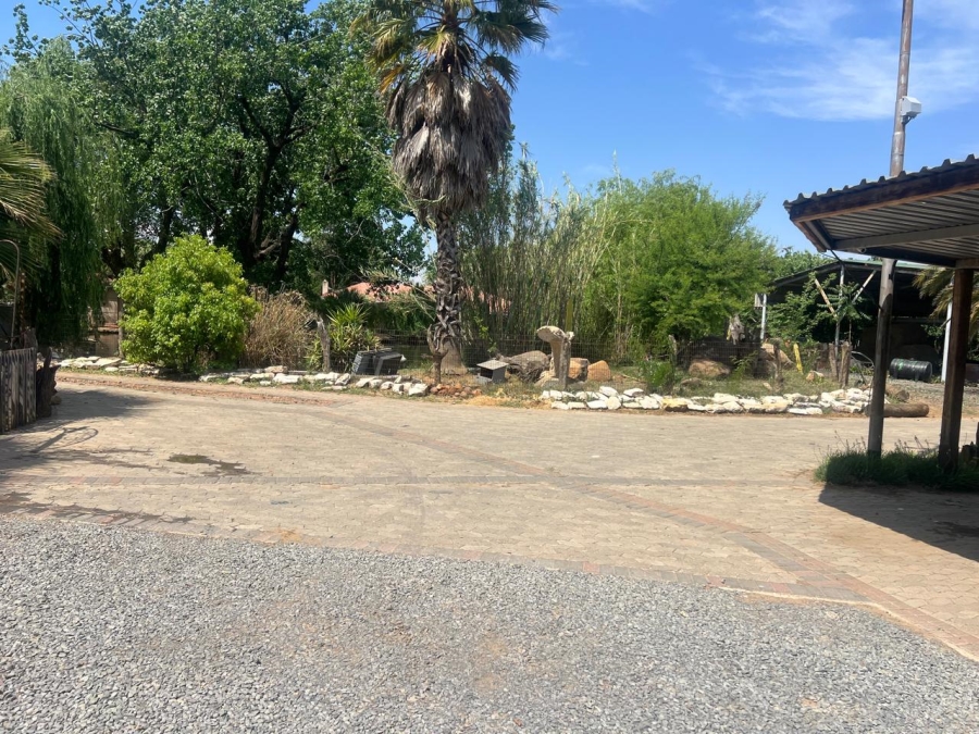 10 Bedroom Property for Sale in Homelands Gauteng