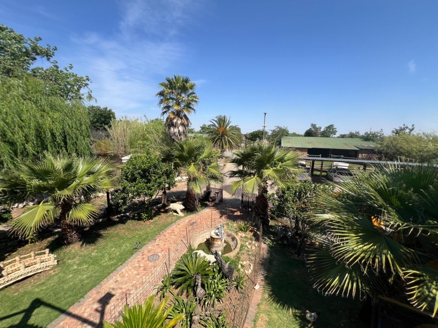 10 Bedroom Property for Sale in Homelands Gauteng