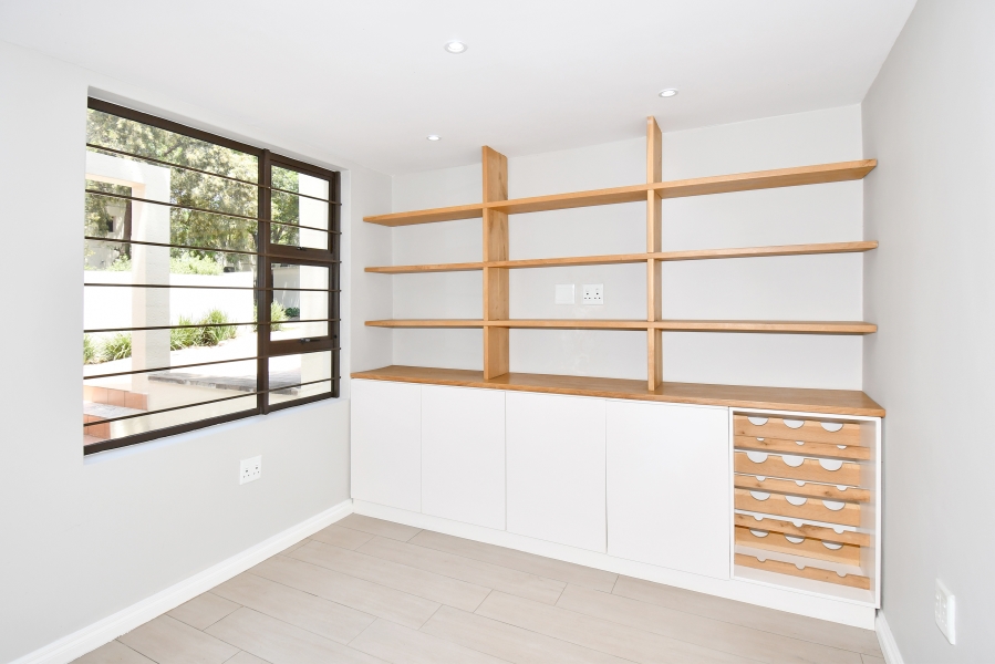 3 Bedroom Property for Sale in Lonehill Gauteng