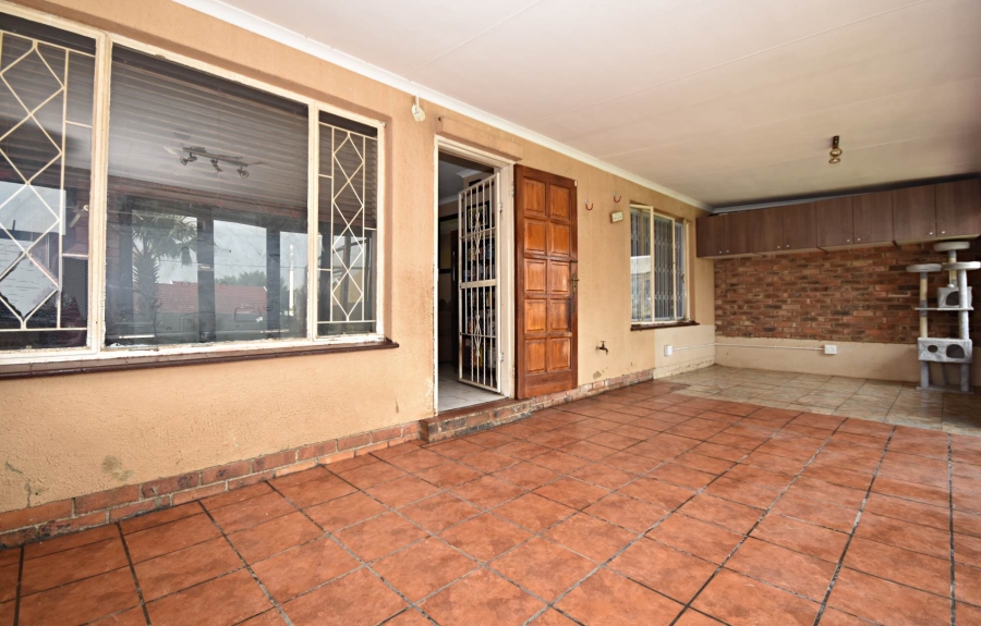 3 Bedroom Property for Sale in Bloubosrand Gauteng