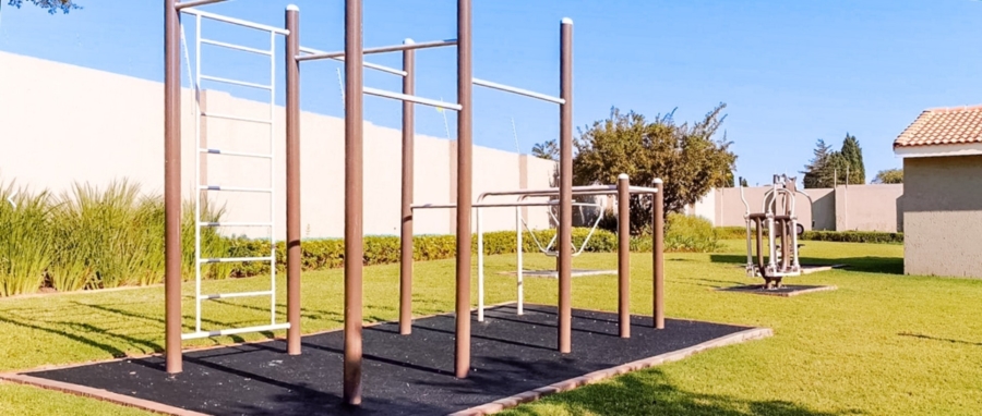 0 Bedroom Property for Sale in Lonehill Gauteng