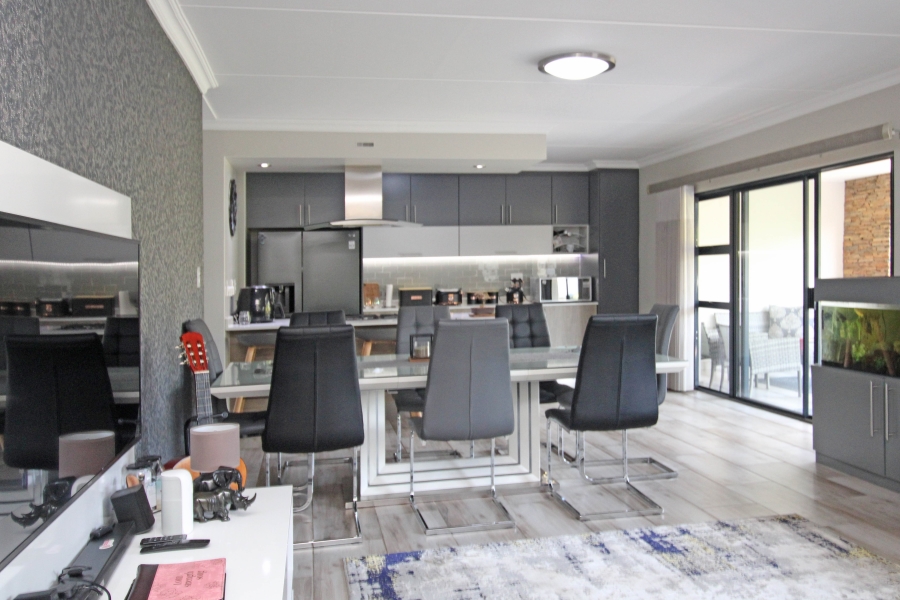 2 Bedroom Property for Sale in Carlswald Gauteng