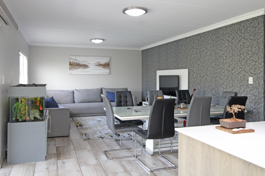 2 Bedroom Property for Sale in Carlswald Gauteng