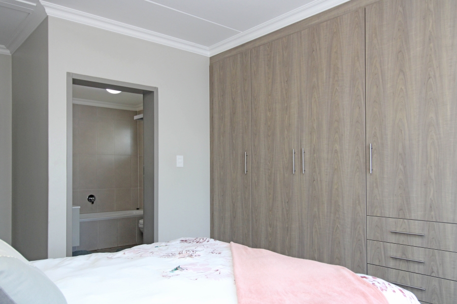 2 Bedroom Property for Sale in Carlswald Gauteng
