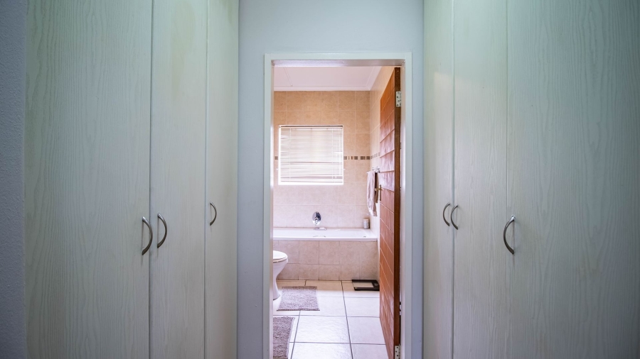 3 Bedroom Property for Sale in Rynfield Gauteng