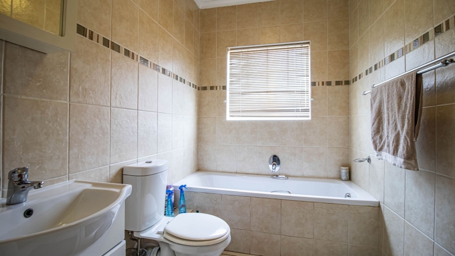 3 Bedroom Property for Sale in Rynfield Gauteng