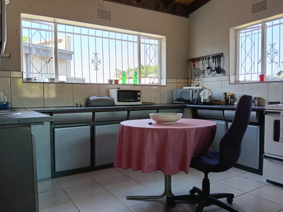 4 Bedroom Property for Sale in Greenhills Gauteng