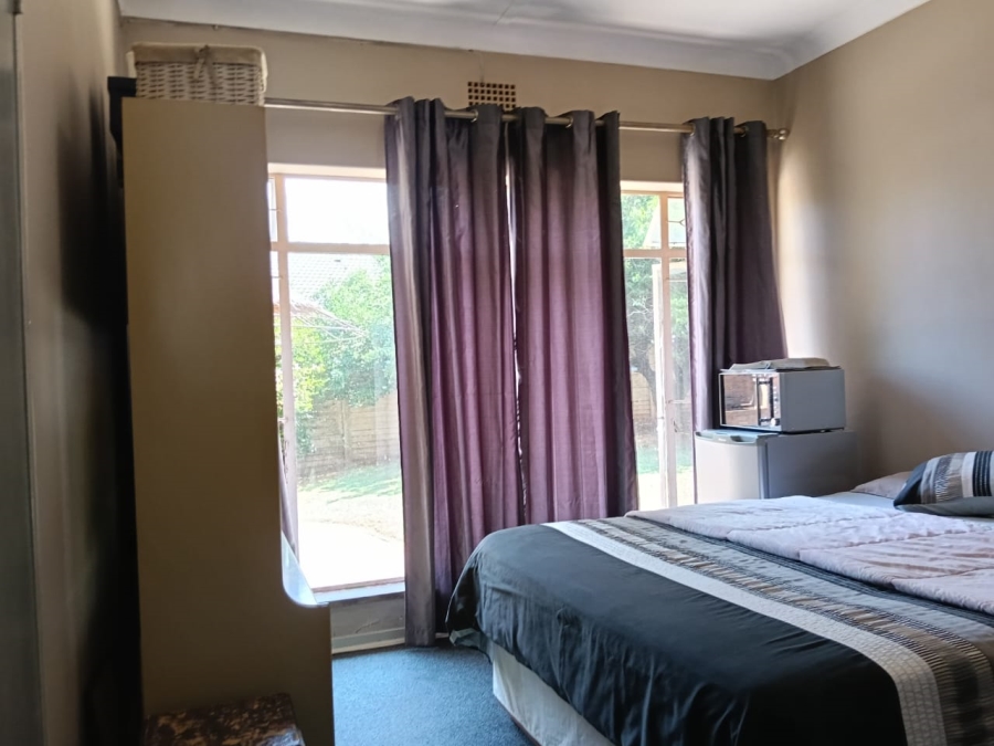 4 Bedroom Property for Sale in Greenhills Gauteng