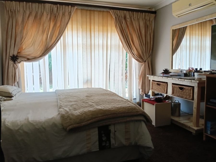 4 Bedroom Property for Sale in Greenhills Gauteng