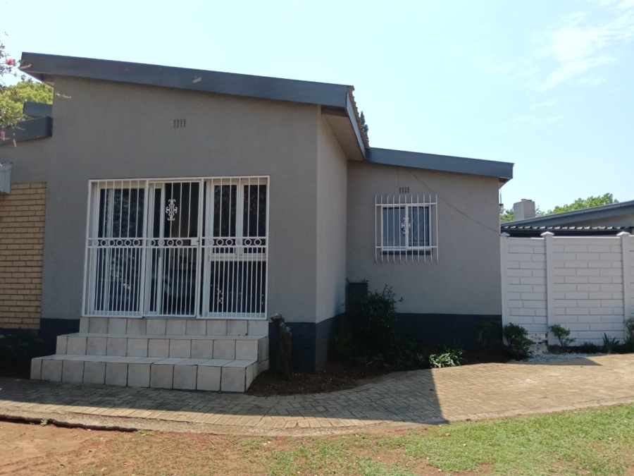 4 Bedroom Property for Sale in Greenhills Gauteng