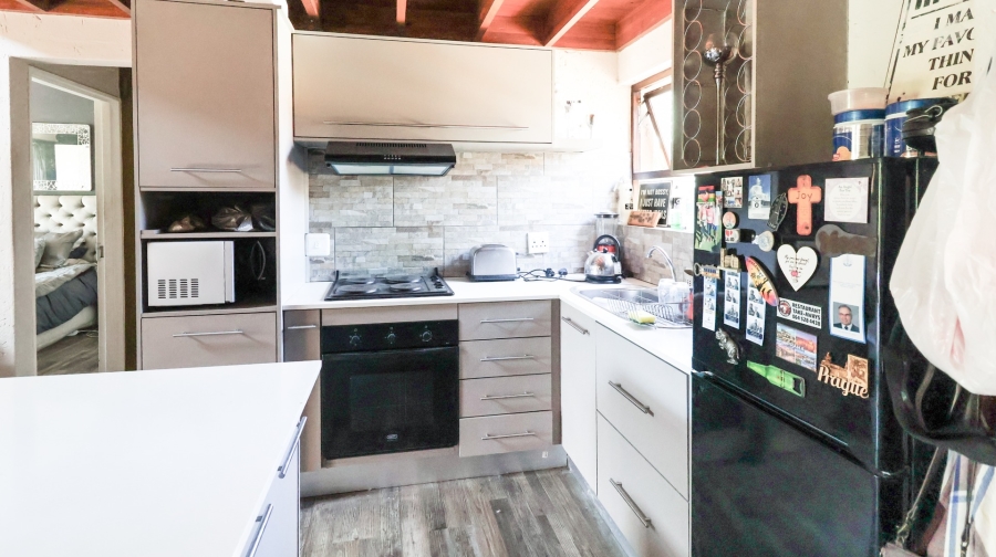 1 Bedroom Property for Sale in Douglasdale Gauteng