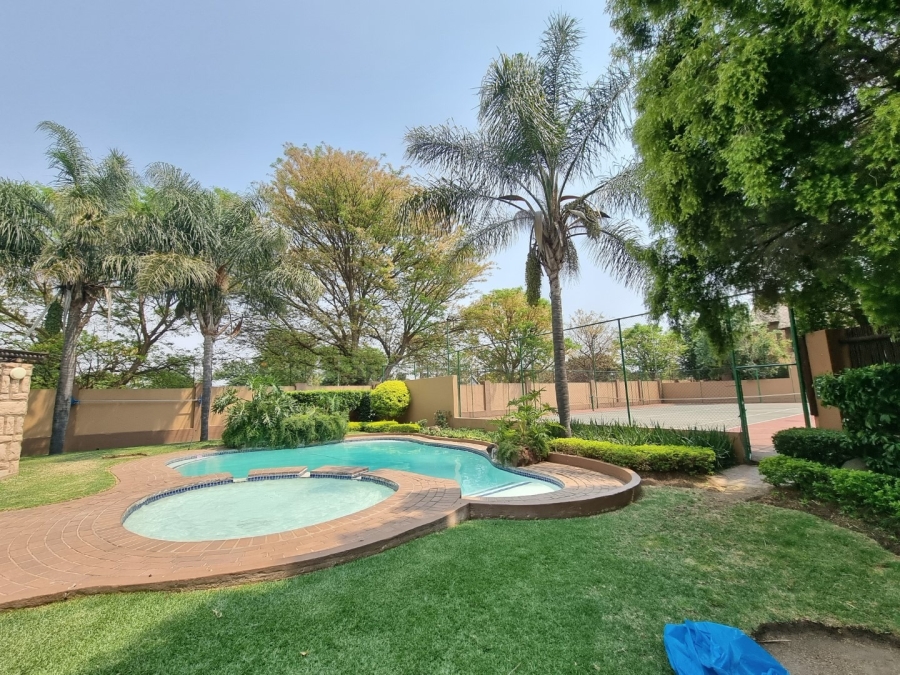 1 Bedroom Property for Sale in Douglasdale Gauteng
