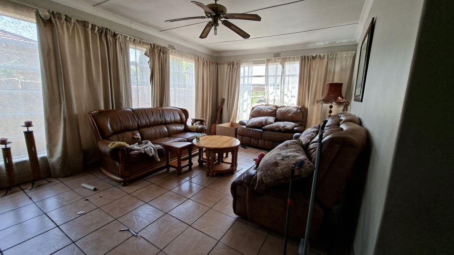 5 Bedroom Property for Sale in Dalview Gauteng